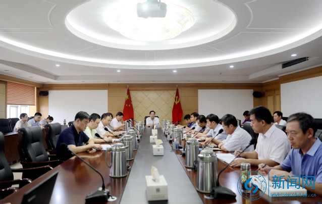 http://lgwindow.sdut.edu.cn/_upload/article/images/b6/5b/a03e1b864e03b2058b266bbe627b/6777c27f-fabd-4b01-bffa-ca24b61a1c5f.jpg